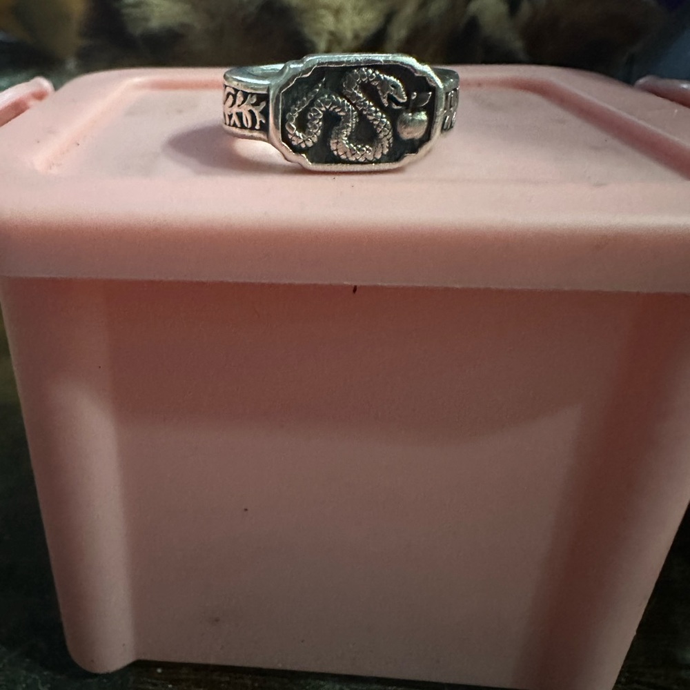Etah Love Snake Ring